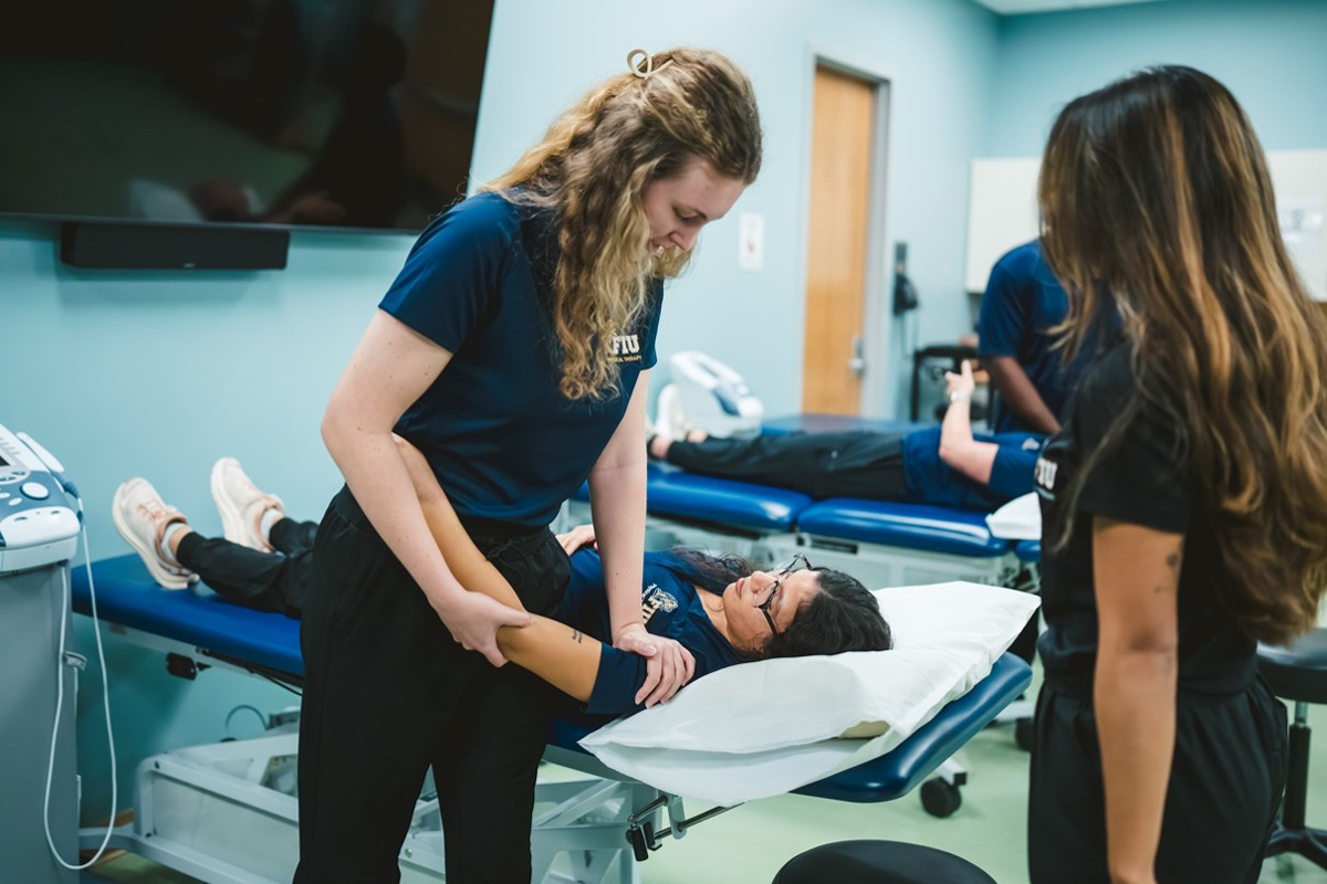 Expand your expertise in gross motor function, movement analysis, and therapeutic interventions while earning your Doctor of Physical Therapy degree.