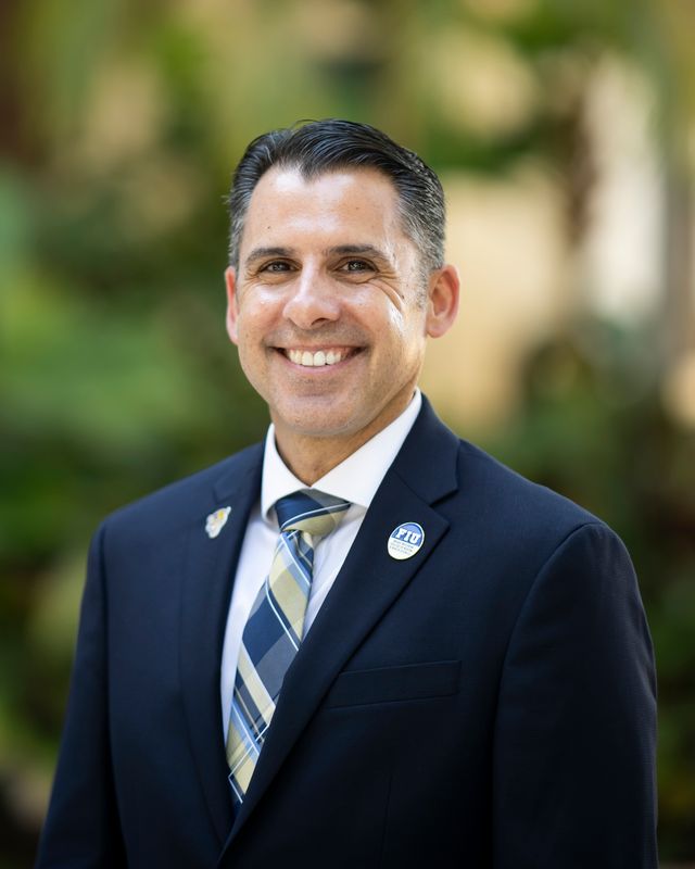 Dr. Jorge Valdes