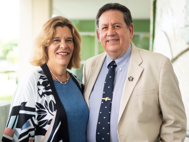 Image of Raul Chavez and Angela Martinez